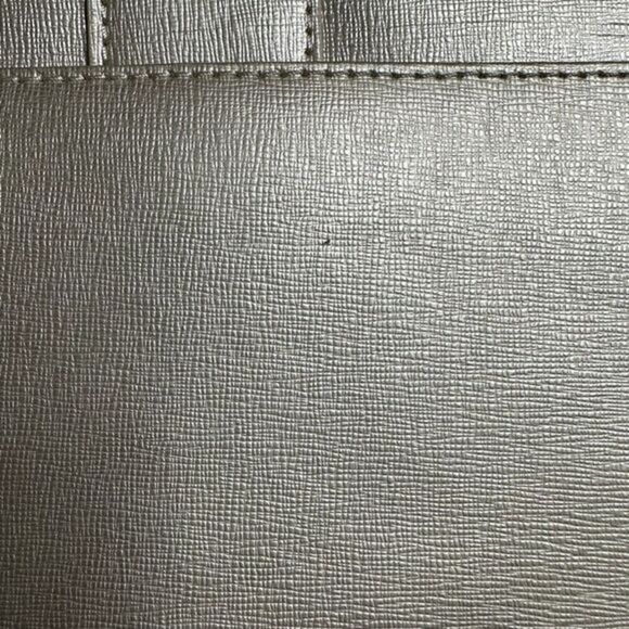 Gold Textured Leather Shoulder Bag Chain Strap Day, Night & Travel-Ready Chic - Picture 15 of 16